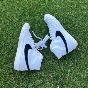Nike Blazer Mid 77 White Womens CZ1055-100
